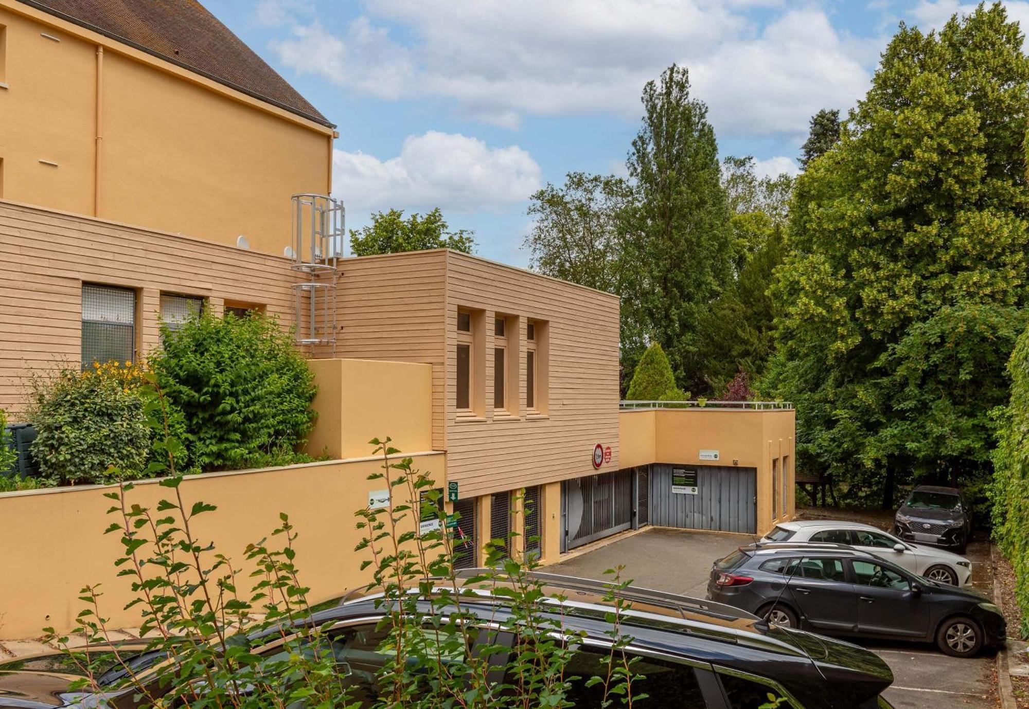 B&B Hotel Chartres Centre Cathedrale 3 Etoiles Exterior foto